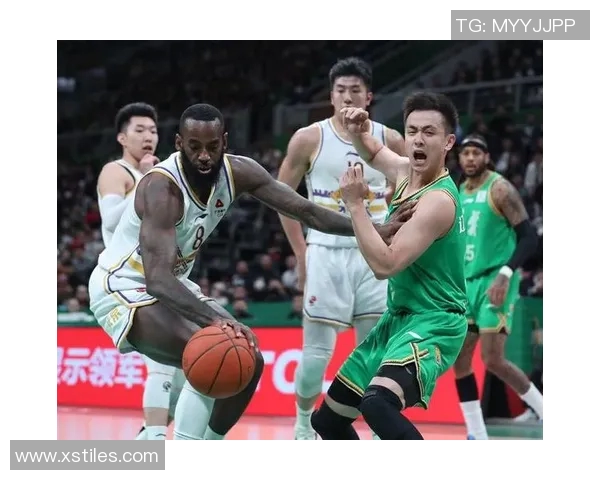 CBA赛场激战正酣辽宁队迎战北京北控全力争胜展现实力